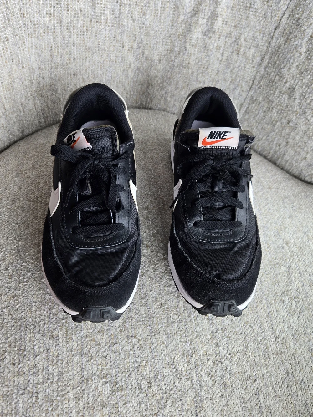 Nike Women's Black and White Low-Top Sneakers Sz 8